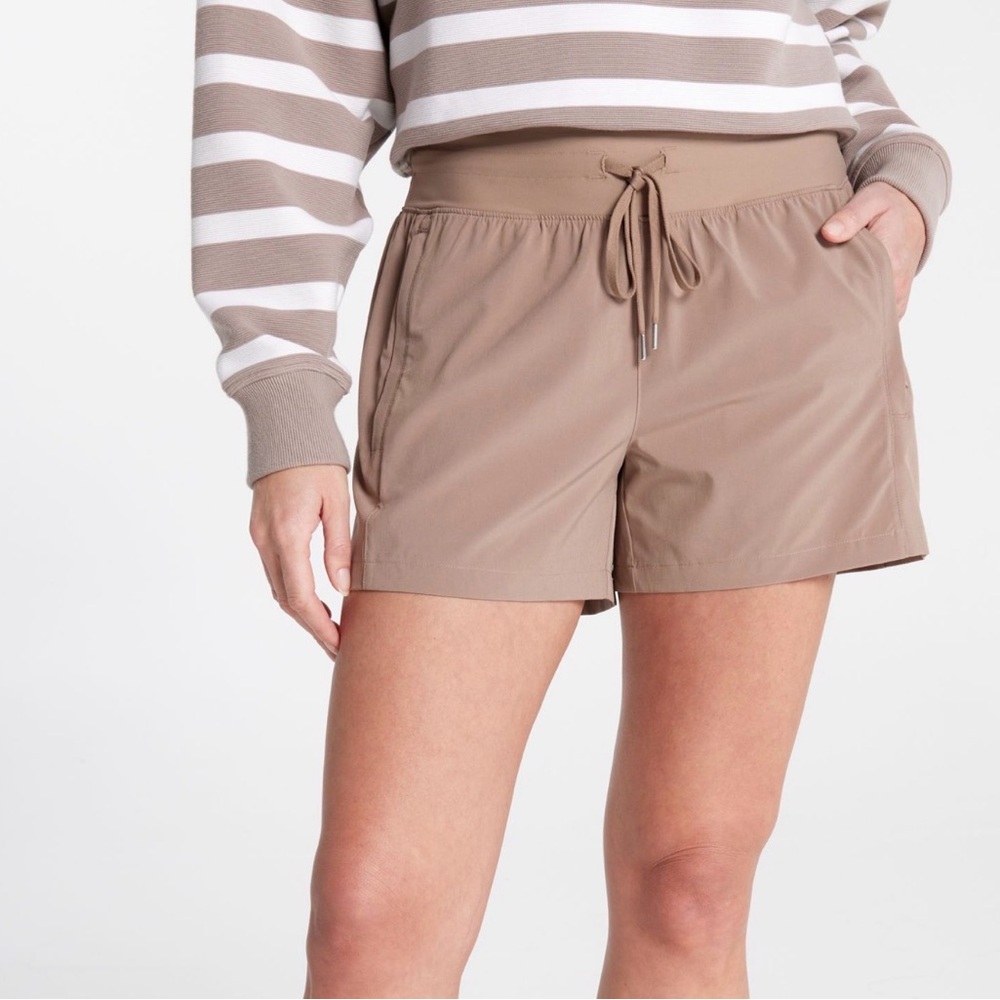CALIA Women’s Effortless True-Light 4” Short Size XS